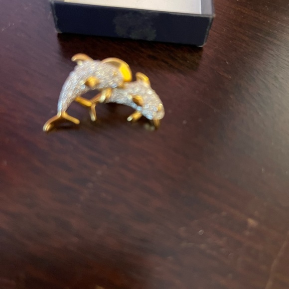 Dolphin Pin - Picture 2 of 6